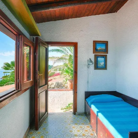 Home, Right On The Sea Fontane Bianche